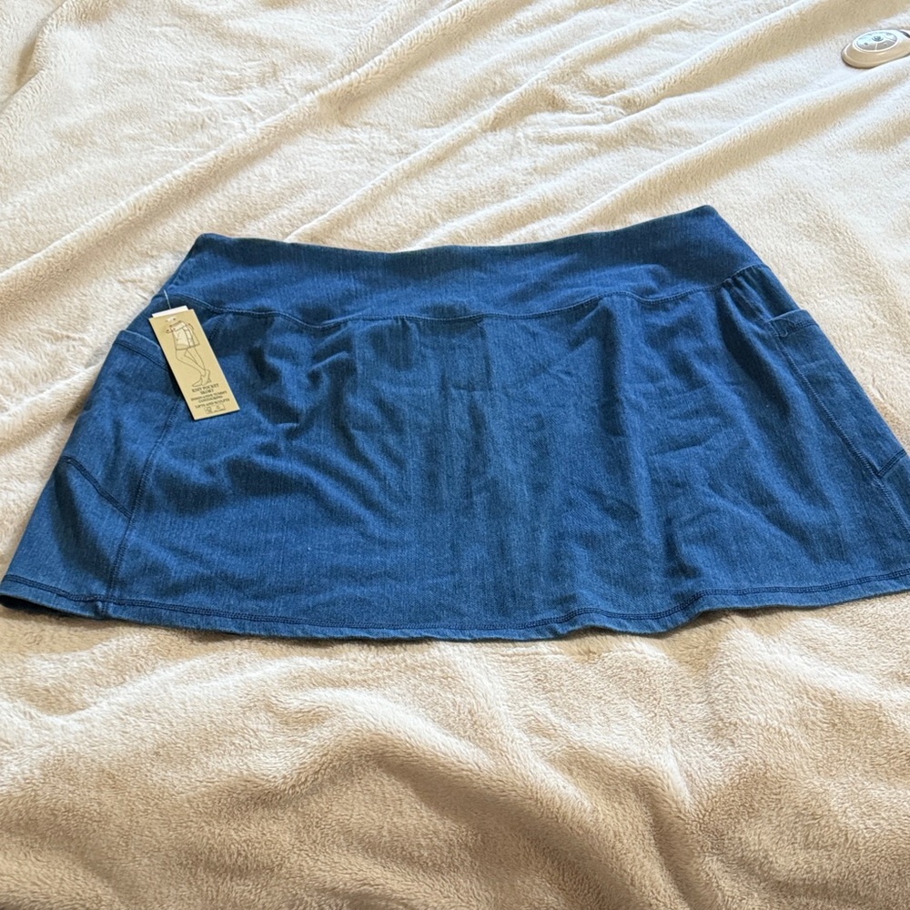 Bass Pro Shops Blue Skater Mini Skort. Perfect for Pickle Ball 😃 or concerts.